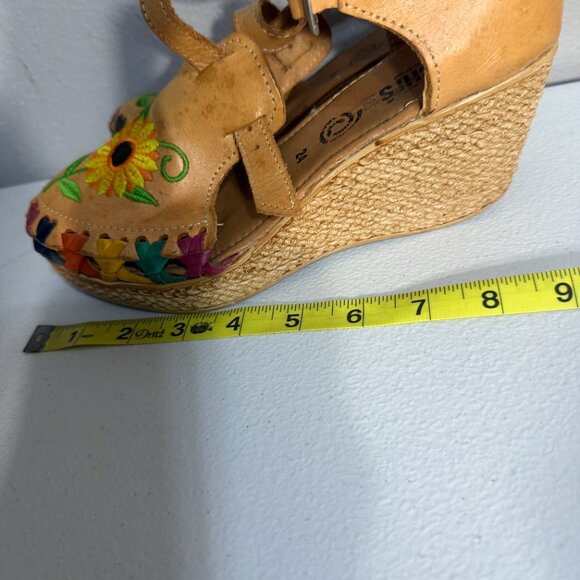 Handcrafted Mexican Leather Huaraches Wedge Sandals with Sunflower Embroidery 8 - Picture 8 of 8